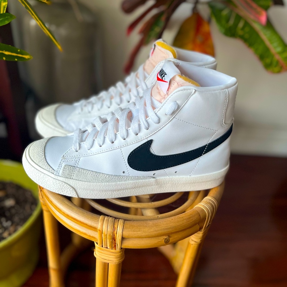 Nike Blazer Mid ‘77 Women’s Size 7.5 US
NWOT